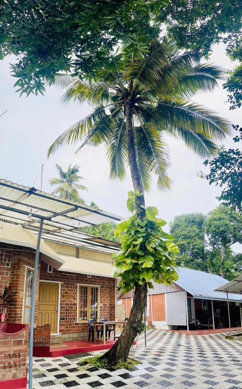 Ashtamudivillas Kollam Exterior photo