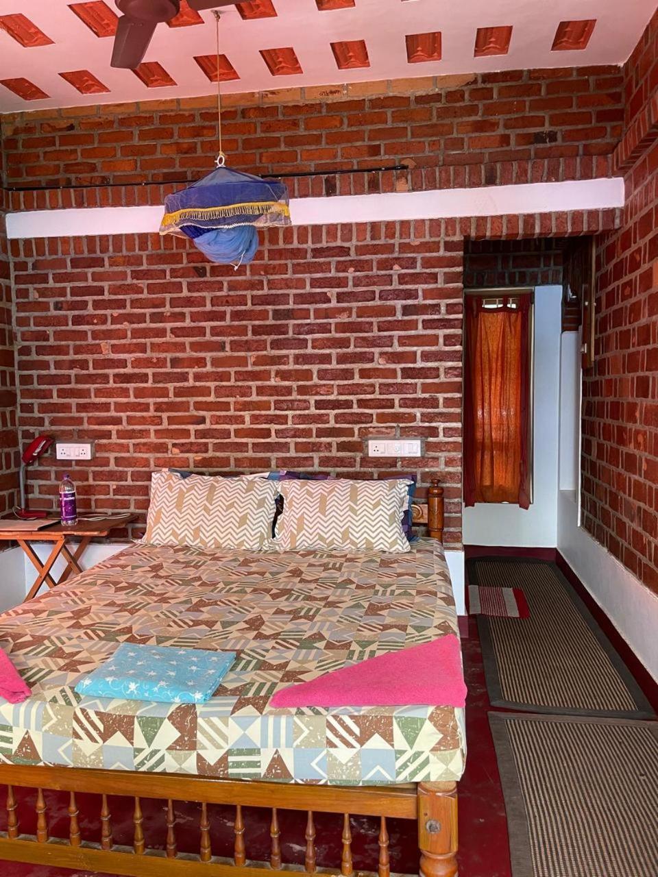 Ashtamudivillas Kollam Exterior photo